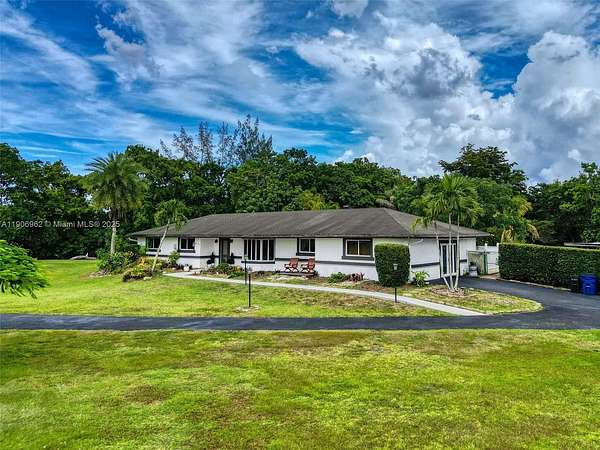 2.46 Acres of Residential Land with Home for Sale in Southwest Ranches, Florida