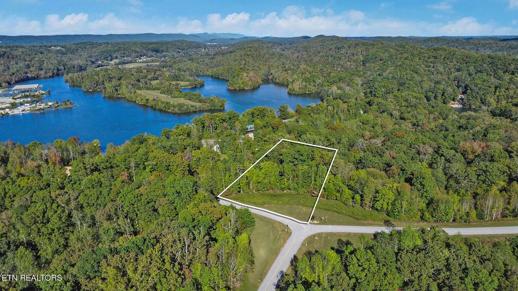 1.33 Acres of Residential Land for Sale in Rockwood, Tennessee