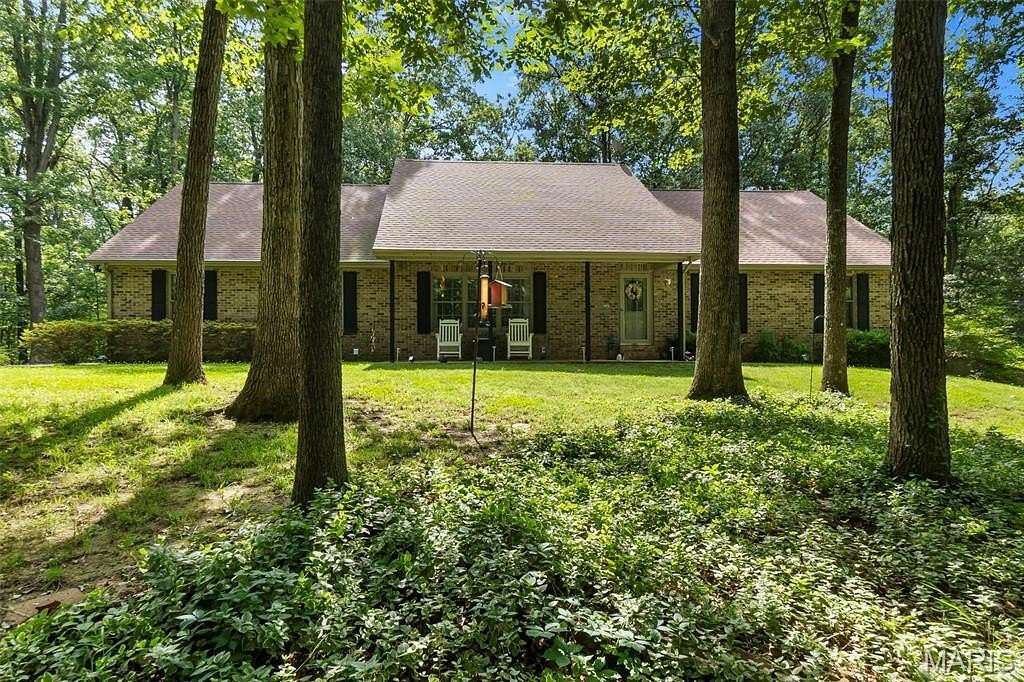 4.52 Acres of Residential Land with Home for Sale in Cape Girardeau, Missouri