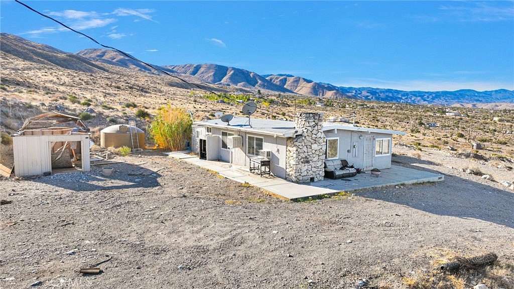 5 Acres of Residential Land with Home for Sale in Apple Valley, California