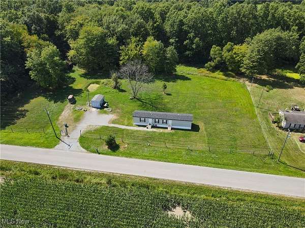 9 Acres of Residential Land with Home for Sale in Salem, Ohio