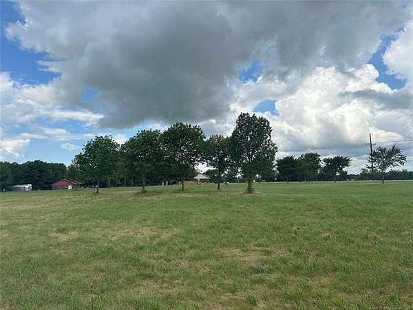 17 Acres of Mixed-Use Land for Sale in Bokchito, Oklahoma