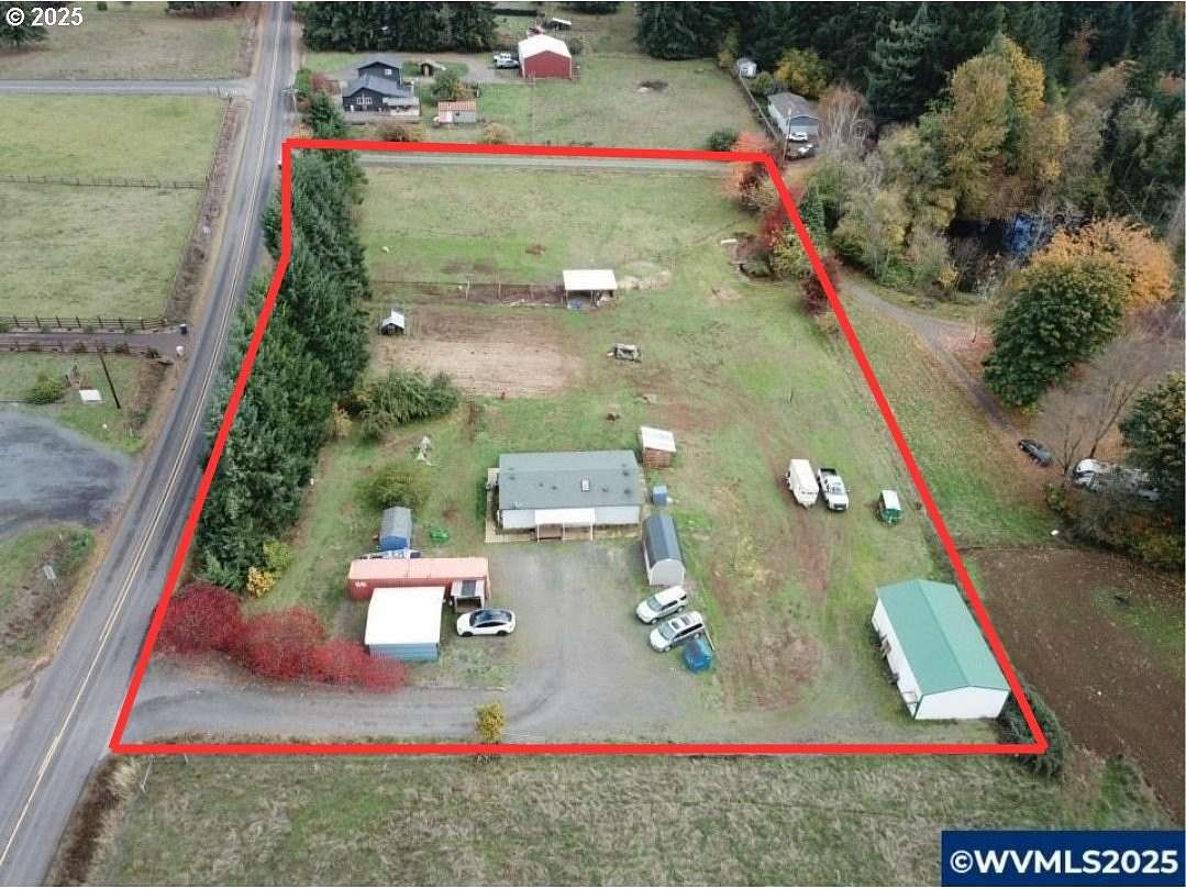 2.5 Acres of Residential Land with Home for Sale in Lebanon, Oregon
