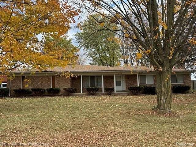 5 Acres of Residential Land with Home for Lease in Macomb, Michigan