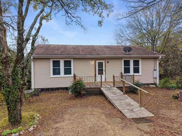 4.43 Acres of Residential Land with Home for Sale in Hot Springs, Arkansas