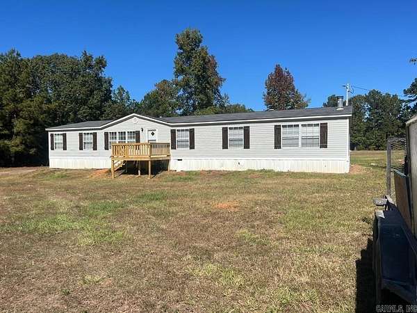 3 Acres of Land with Home for Sale in Texarkana, Arkansas