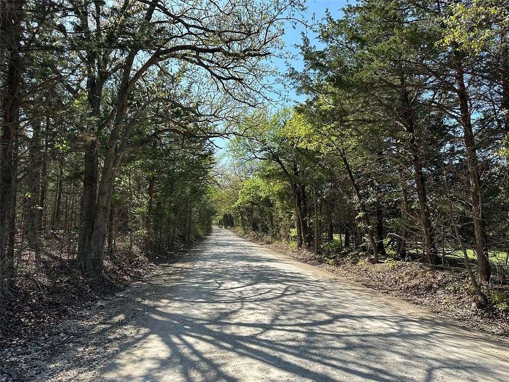1.25 Acres of Residential Land for Sale in Gainesville, Texas