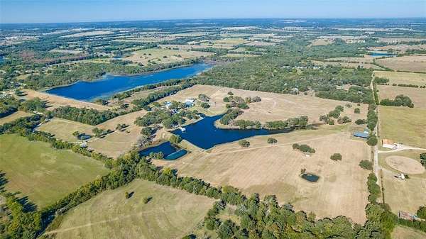 79 Acres of Land with Home for Sale in Edgewood, Texas