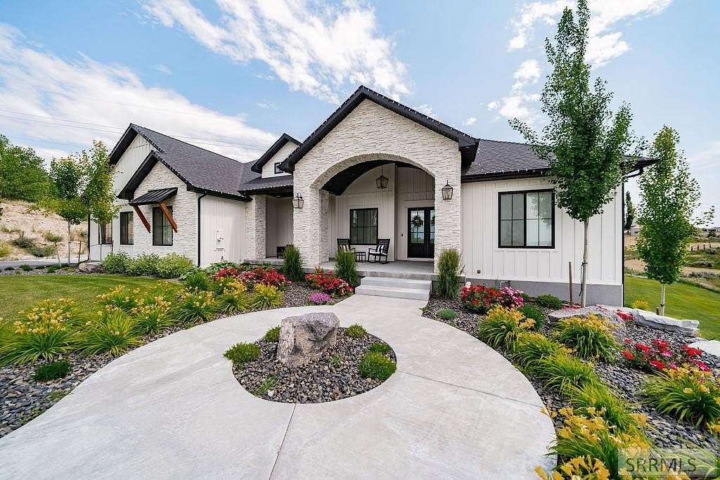 2.67 Acres of Residential Land with Home for Sale in Idaho Falls, Idaho