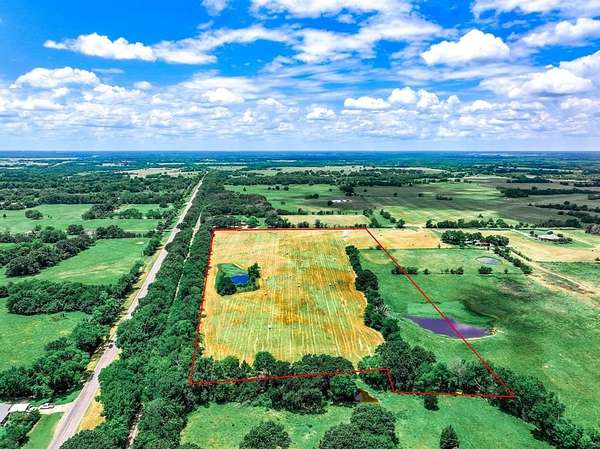 38.5 Acres of Land for Sale in Saltillo, Texas