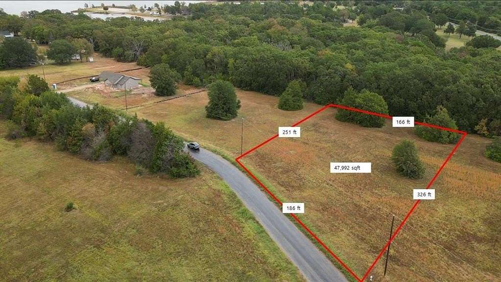 1.1 Acres of Residential Land for Sale in Bonham, Texas