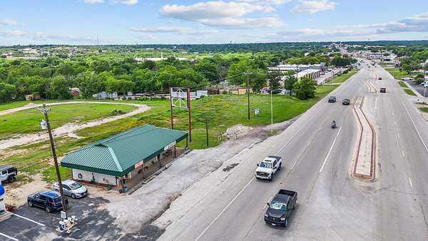 2 Acres of Mixed-Use Land for Sale in Weatherford, Texas