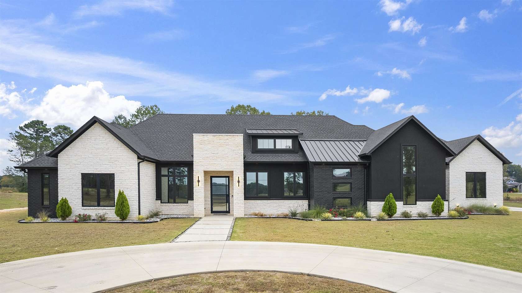 11 Acres of Land with Home for Sale in Hallsville, Texas