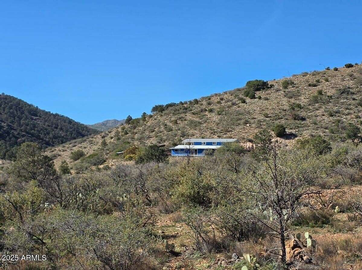 300 Acres of Land with Home for Sale in Globe, Arizona