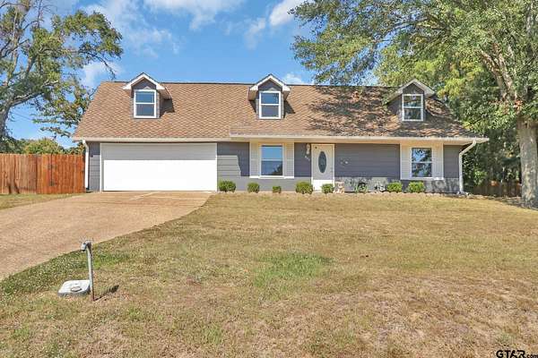 1.64 Acres of Land with Home for Sale in Bullard, Texas