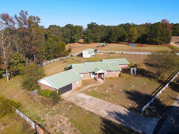 43 Acres of Land with Home for Sale in Leesburg, Texas