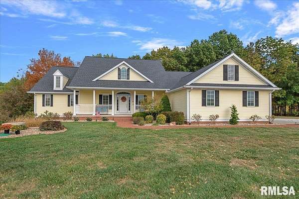 1.62 Acres of Land with Home for Sale in Palmyra, Illinois