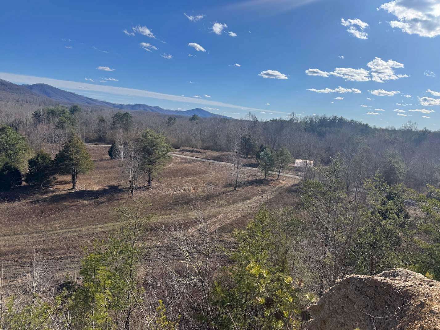 13.2 Acres of Recreational Land for Auction in Sunbright, Tennessee