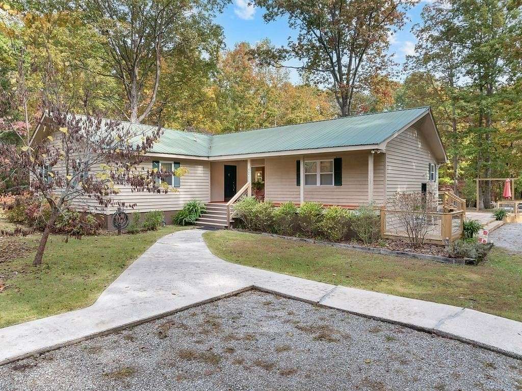 1.8 Acres of Residential Land with Home for Sale in Sewanee, Tennessee