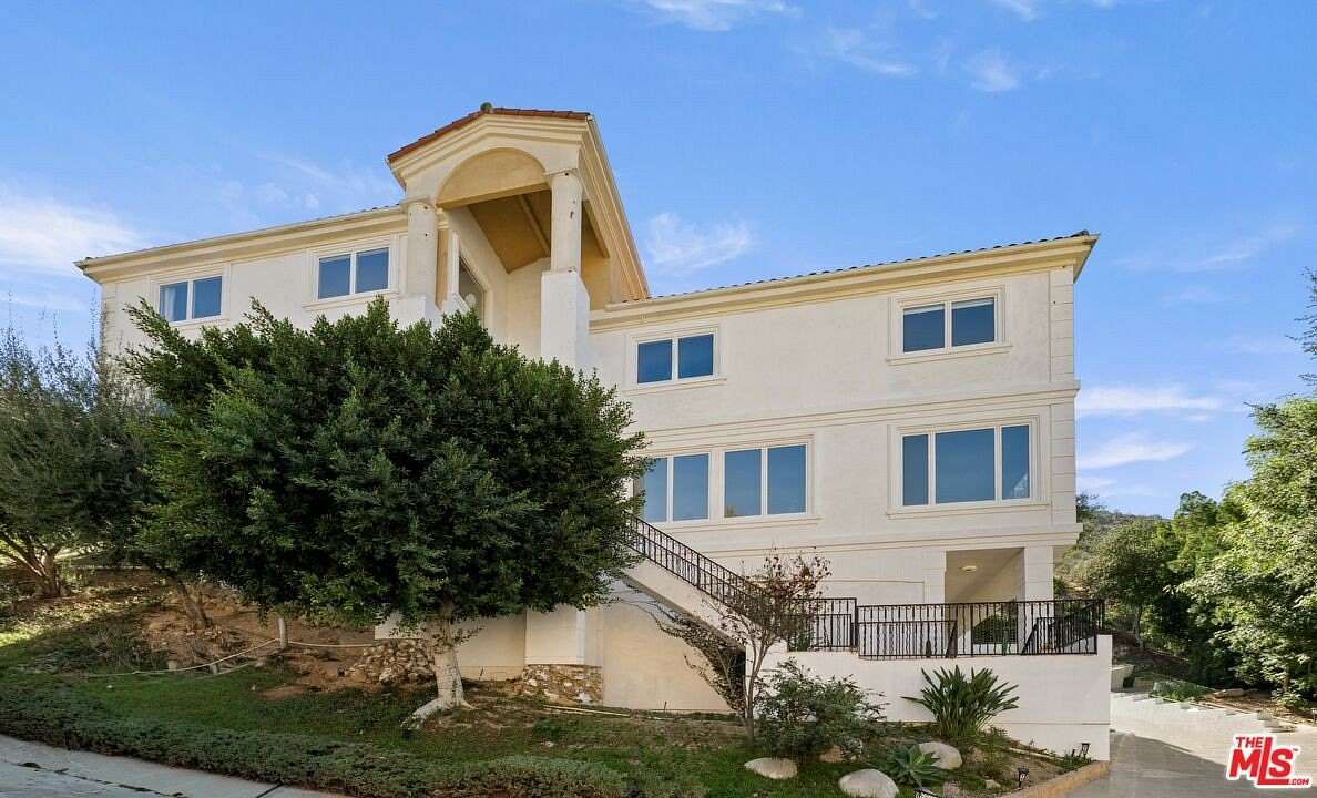 1.8 Acres of Residential Land with Home for Sale in Bell Canyon, California