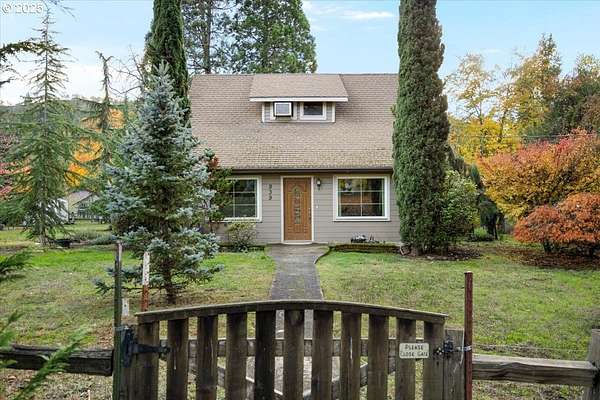 4.4 Acres of Land with Home for Sale in Roseburg, Oregon