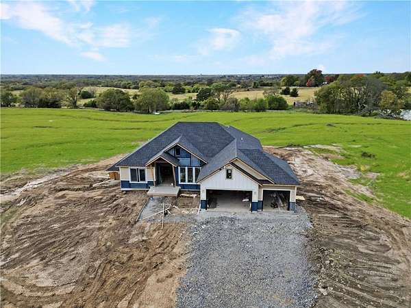 3 Acres of Residential Land with Home for Sale in Sedalia, Missouri