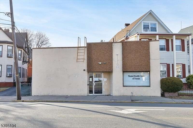 0.12 Acres of Mixed-Use Land for Sale in Passaic, New Jersey