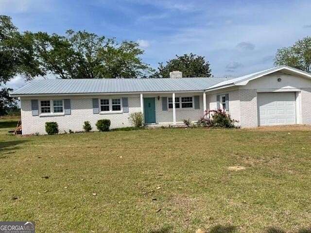 2 Acres of Residential Land with Home for Sale in Cobbtown, Georgia