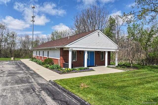 4.4 Acres of Improved Mixed-Use Land for Sale in Lapeer, Michigan