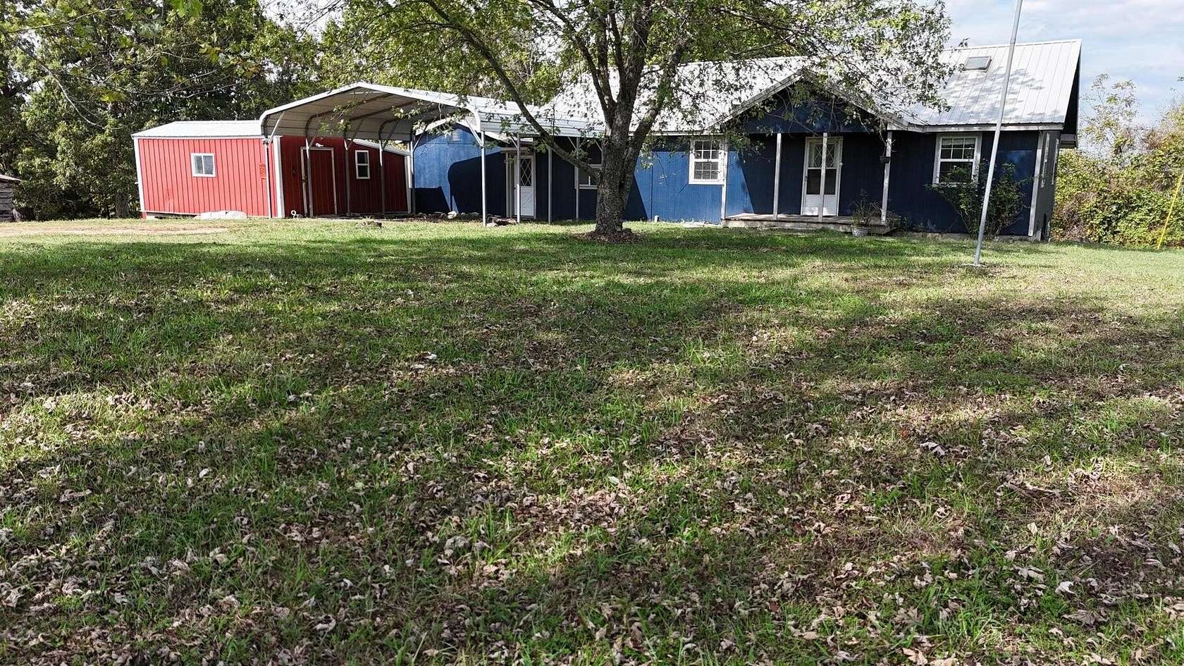 25 Acres of Land with Home for Sale in Seymour, Missouri