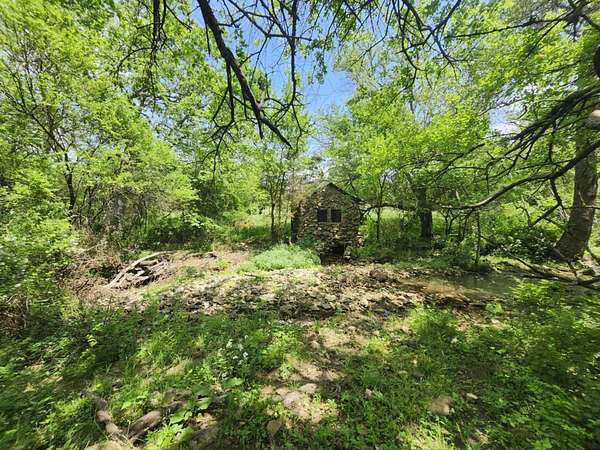 37 Acres of Agricultural Land for Sale in Mountain Grove, Missouri