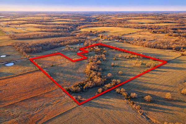 37 Acres of Agricultural Land for Sale in Mountain Grove, Missouri