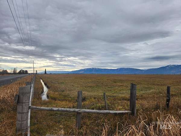 316 Acres of Agricultural Land for Sale in McCall, Idaho