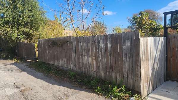 0.07 Acres of Land for Sale in Chicago, Illinois