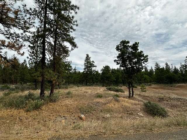 5 Acres of Residential Land for Sale in Goldendale, Washington