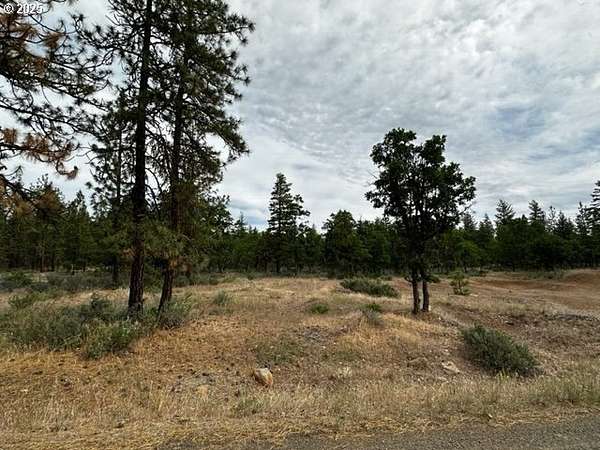 5 Acres of Residential Land for Sale in Goldendale, Washington