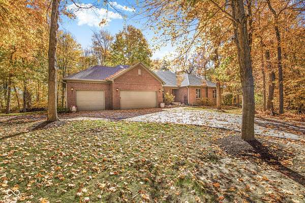 9.48 Acres of Land with Home for Sale in Sheridan, Indiana
