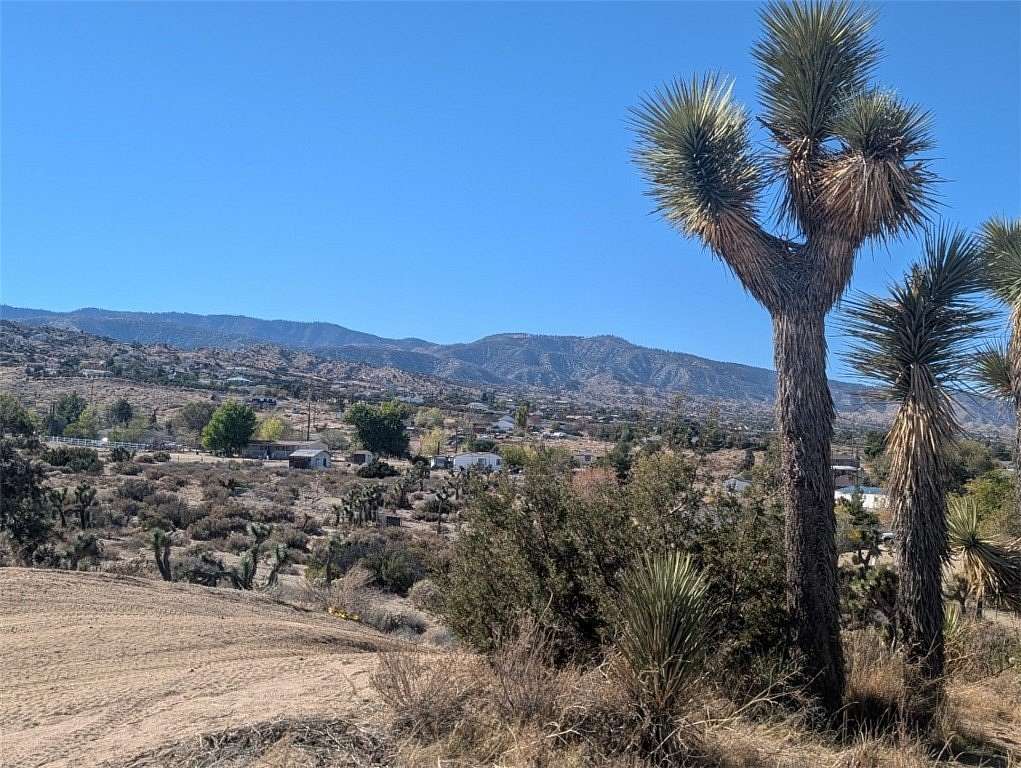 1 Acre of Land for Sale in Phelan, California