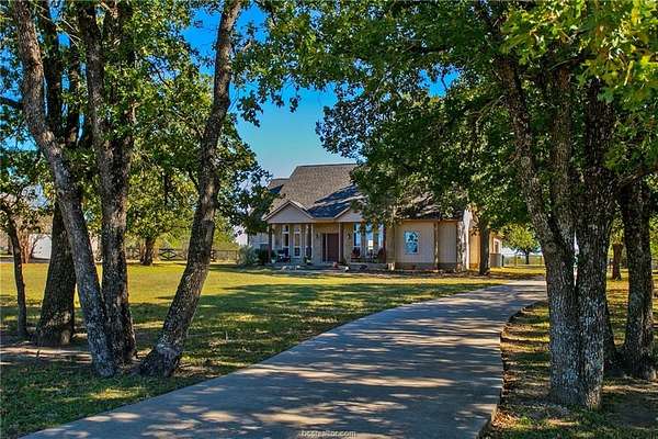 1.7 Acres of Improved Mixed-Use Land for Sale in Bryan, Texas