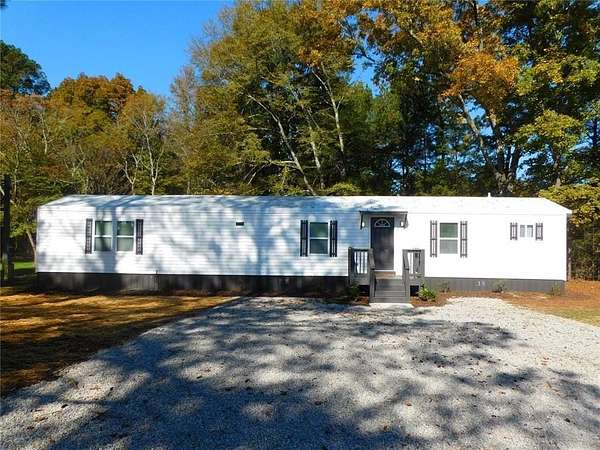 1.83 Acres of Residential Land with Home for Sale in Union Point, Georgia