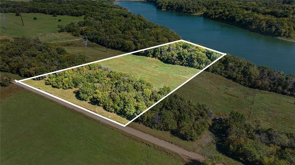 5 Acres of Residential Land for Sale in Gentry, Arkansas
