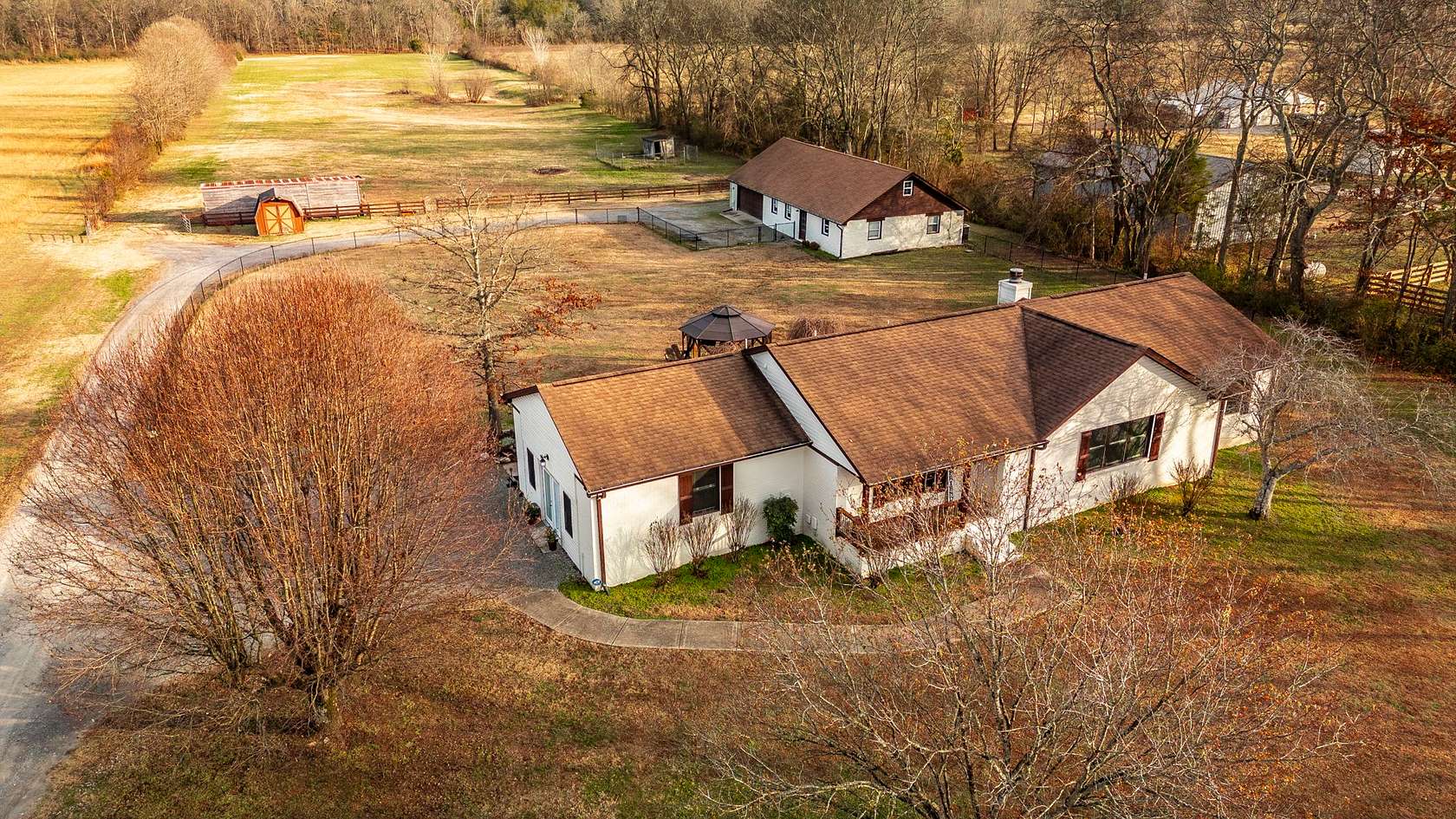 7 Acres of Land with Home for Sale in Gallatin, Tennessee