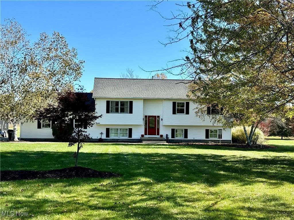 6.5 Acres of Residential Land with Home for Sale in Hiram, Ohio