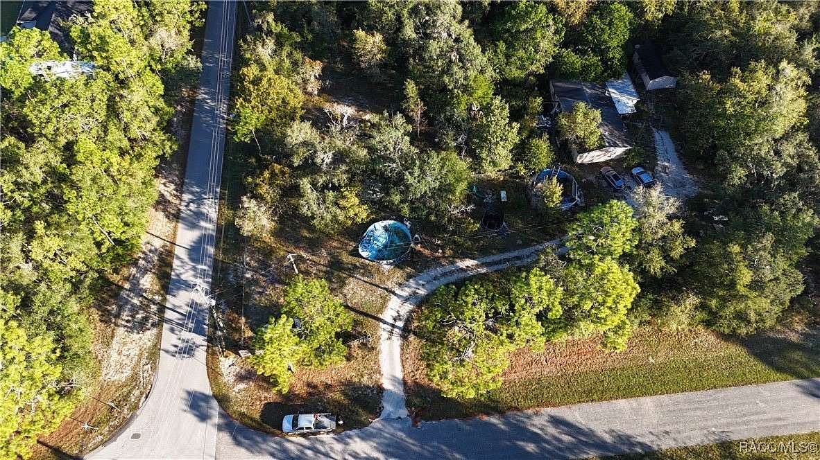 6 Acres of Residential Land with Home for Sale in Brooksville, Florida