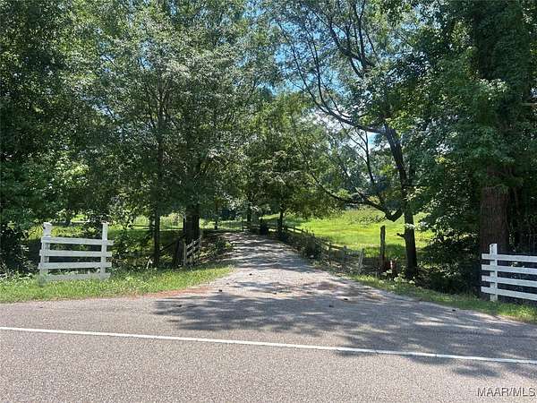 19 Acres of Land with Home for Sale in Camden, Alabama
