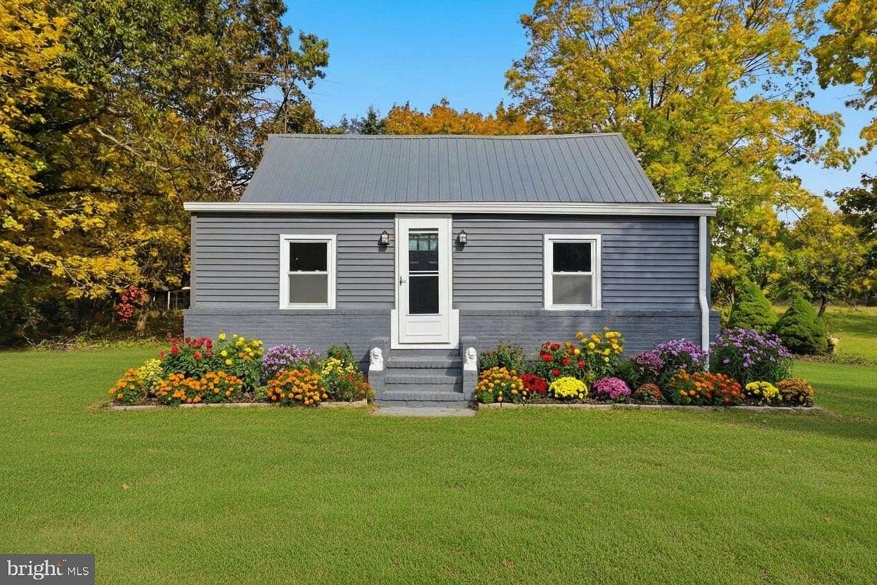 9.79 Acres of Land with Home for Sale in Salem, New Jersey