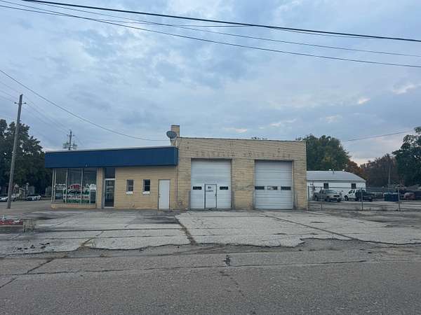 1.77 Acres of Commercial Land for Sale in Rock Island, Illinois