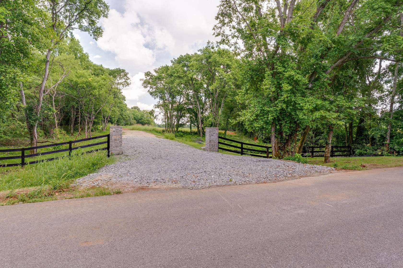 5.59 Acres of Land for Sale in Madison, Tennessee