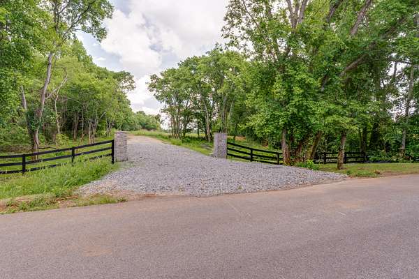 5.59 Acres of Land for Sale in Madison, Tennessee