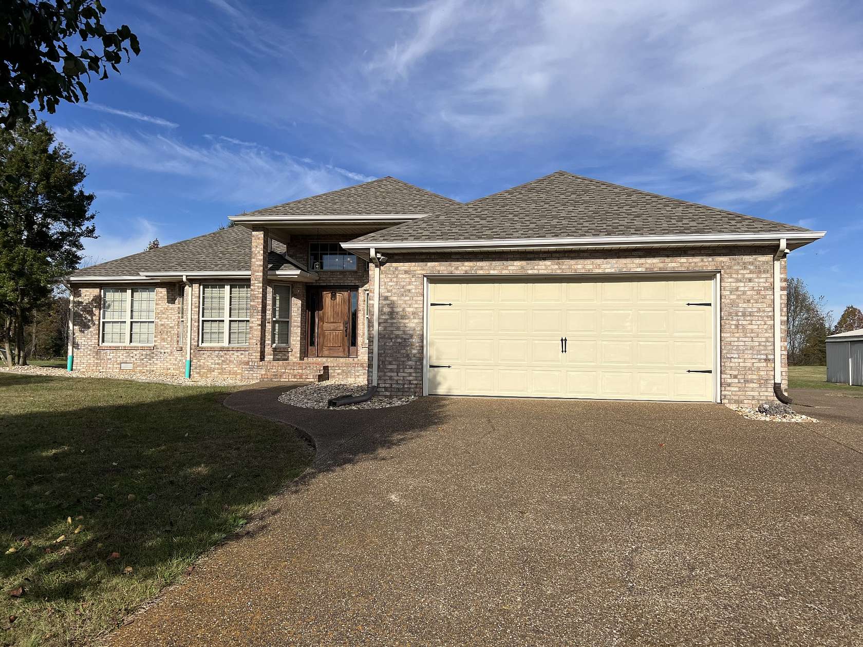 7.48 Acres of Residential Land with Home for Sale in Lafayette, Tennessee